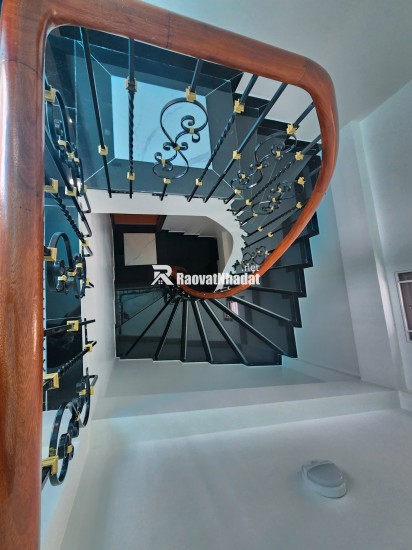 Cho thuê nhà, 97m2- 5T, Nguyễn Trường Tộ, Hàng Than, Trấn Vũ -25 tr